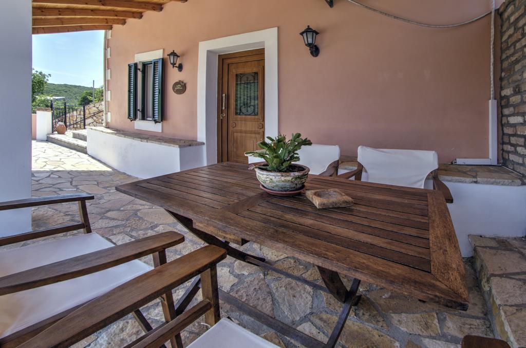 Agallis Corfu Residence Sokrákion Rom bilde